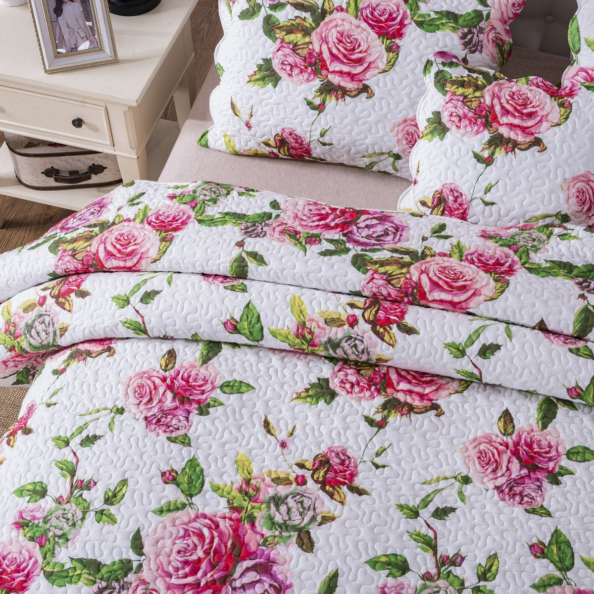Bedding Pink Floral Quilt Set